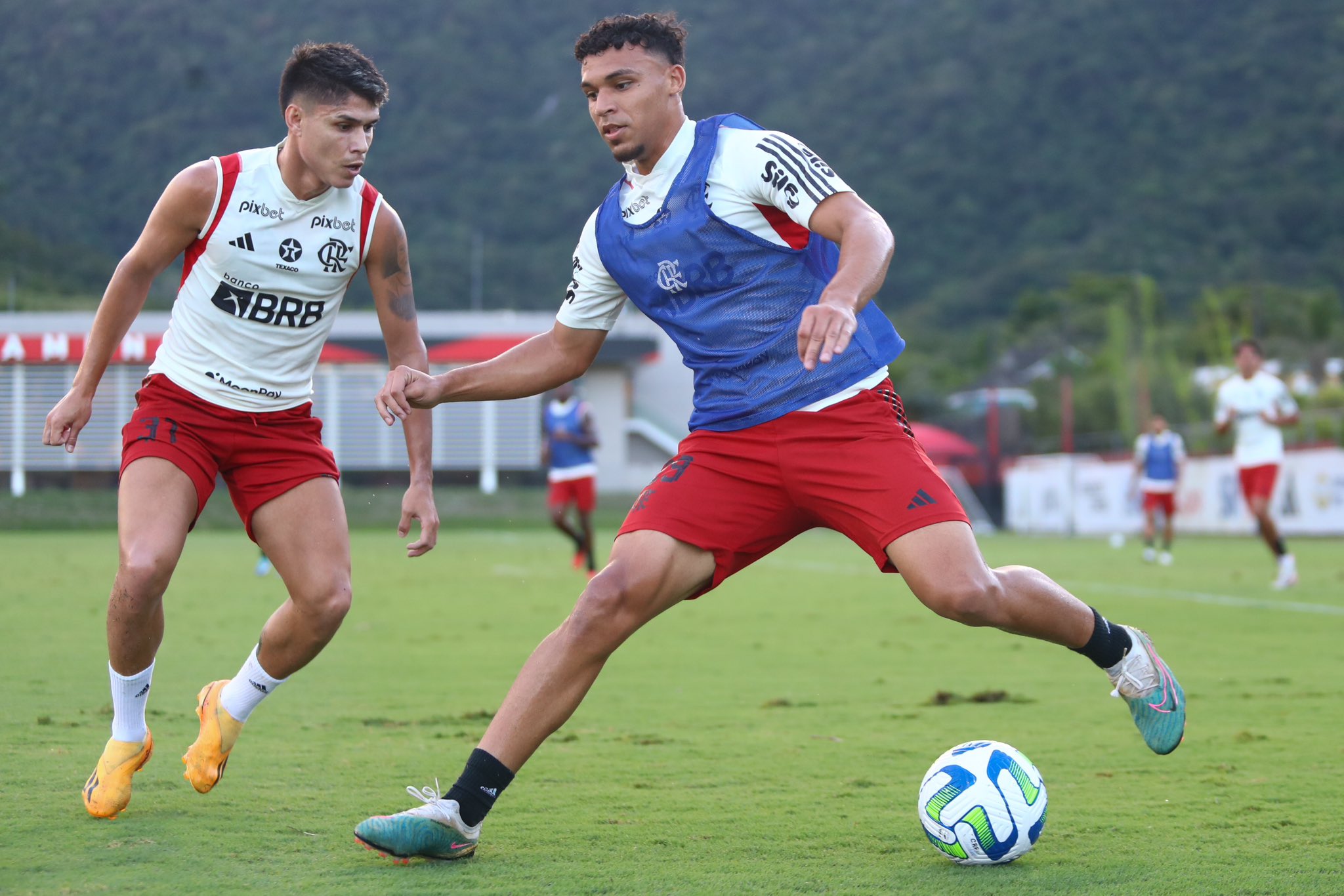 Tite Tem Desafios No Lado Direito Que Trazem Dor De Cabe A Ao Flamengo