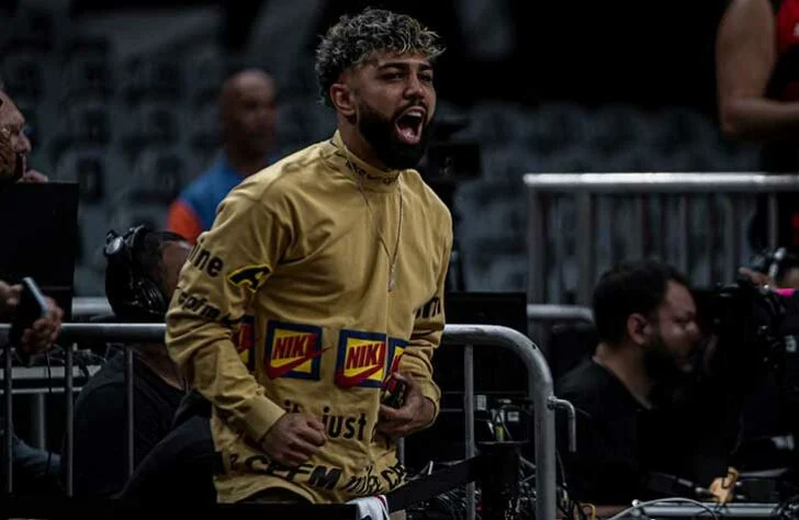 GABIGOL MANDA RECADO PARA ESTRELA DA NBA QUE PASSARÁ FÉRIAS NO RIO