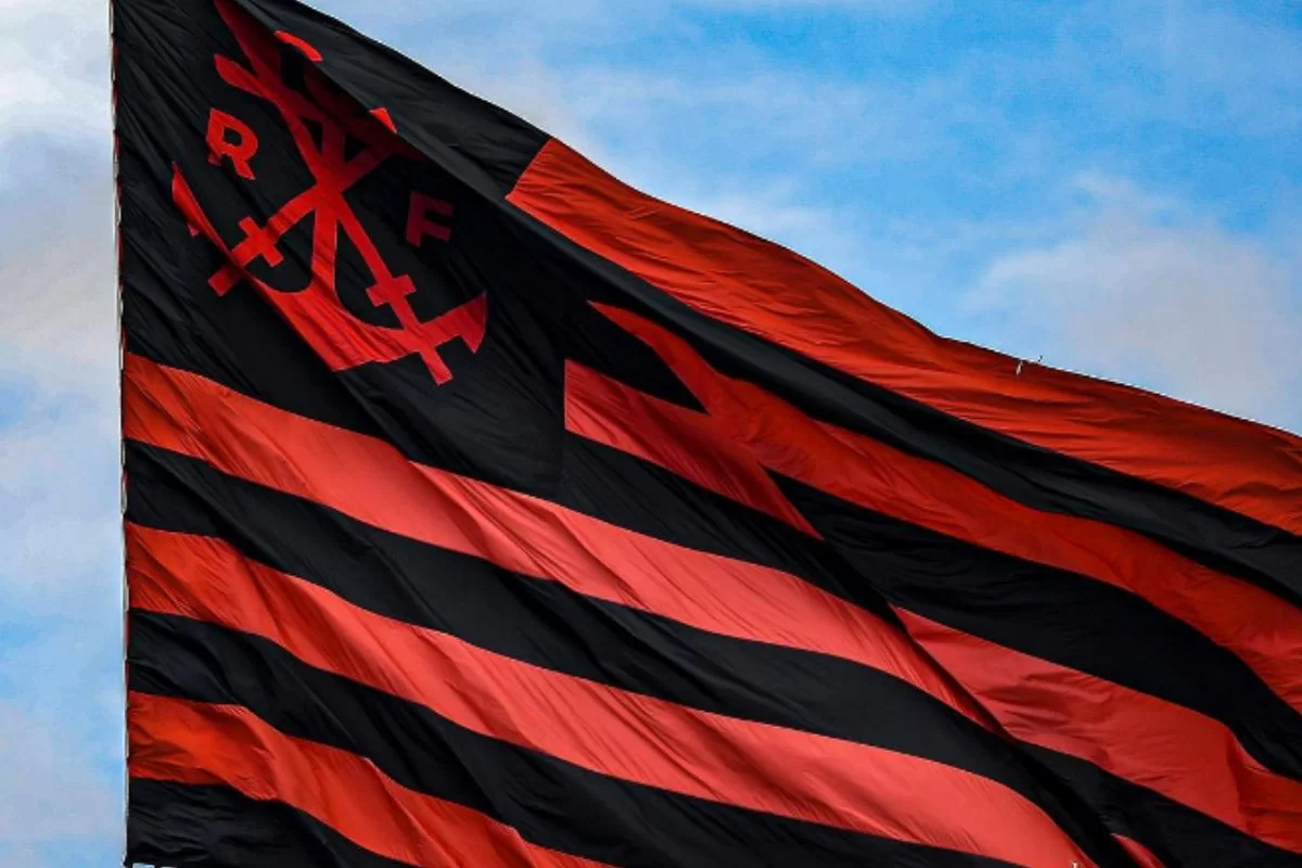 JORNALISTA CRITICA POSTURA DO FLAMENGO COM RELAÇÃO AO BRASILEIRÃO