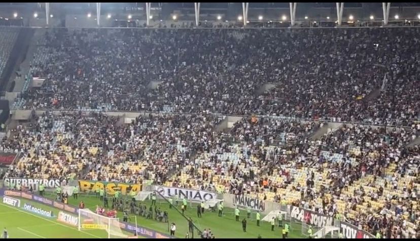 Nação rubro-negra fez a festa no Maracanã. Foto: Twitter/ @jogadorperdido