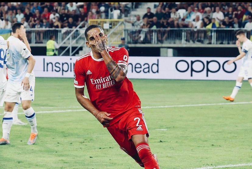 Flamengo procura mais jogadores para a ala direita. Foto: Instagram