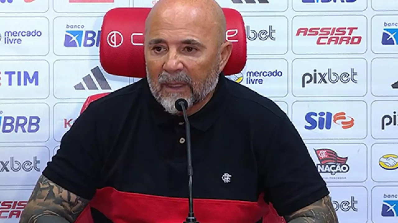 ''MENTALIDADE GANHADORA'', SAMPAOLI DESTACA EVOLUÇÃO DA EQUIPE DO FLAMENGO