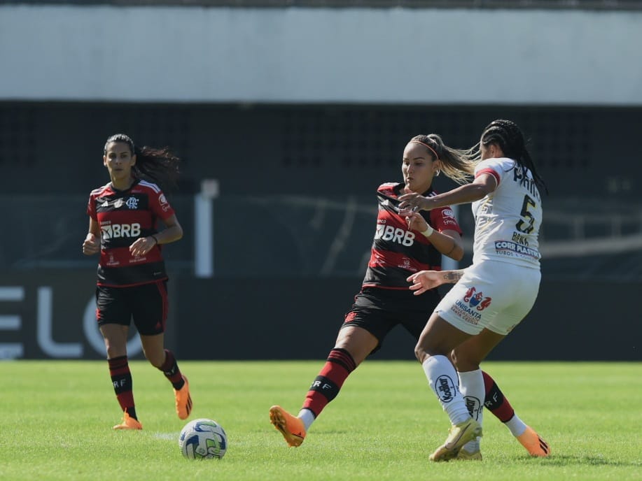 NÃO DEU! FLAMENGO PERDE NOVAMENTE PARA O SANTOS E ESTÁ FORA DO BRASILEIRÃO FEMININO