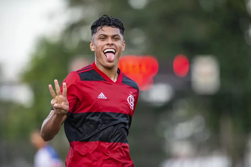 FLAMENGO FECHA A VENDA DO ATACANTE MATEUSÃO