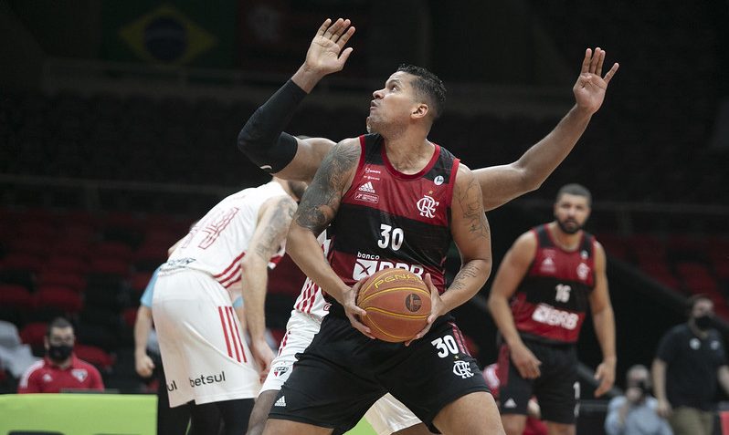 Rafael Hettsheimeir se despediu do Flamengo. Foto: Paula Reis/CRF