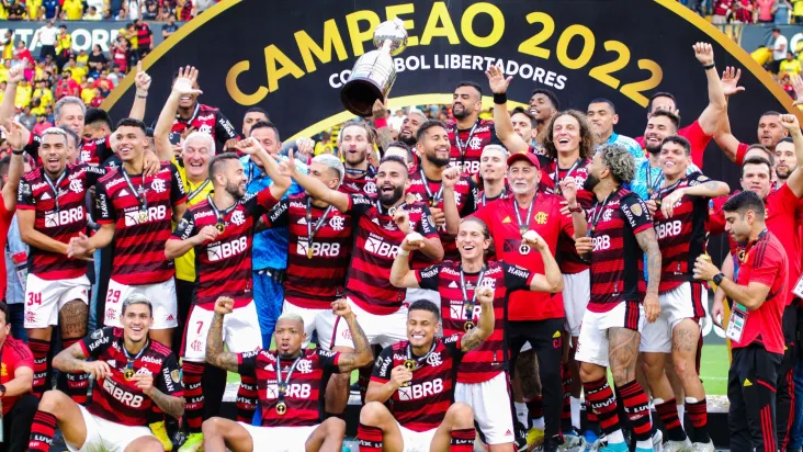 Flamengo celebrates award