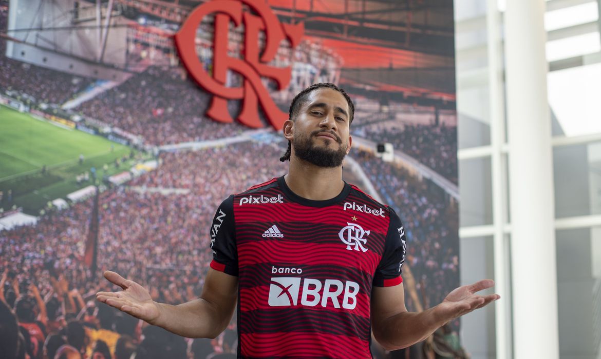 COMO VAI SER? PABLO FIRME E DE OLHO NO FUTURO PARA 2024 MESMO PODENDO SAIR DO FLAMENGO NESTA JANELA