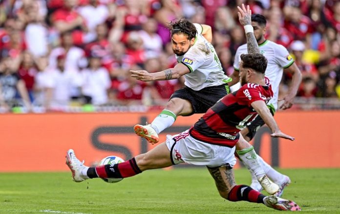 GOL SOFRIDO CONTRA O AMÉRICA-MG QUEBRA MARCA POSITIVA DO FLAMENGO NO MARACANÃ