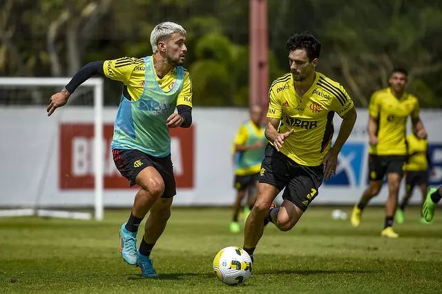 COM VIROSE, MEDALHÃO DESFALCA O FLAMENGO CONTRA O ATLÉTICO-MG