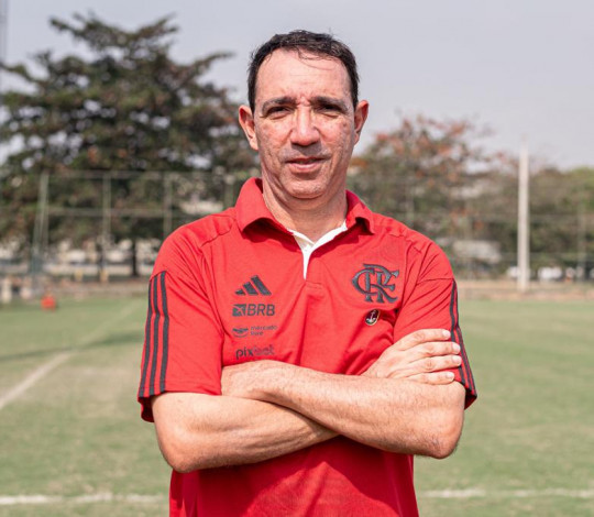 Maurício Salgado, novo treinador do time feminino. Foto: Paula Reis/CRF