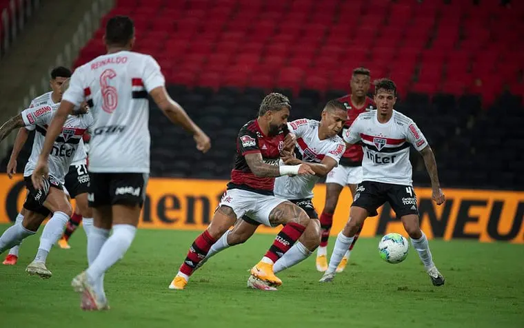 MENGÃO EM CAMPO! CONFIRA A ESCALAÇÃO DO FLAMENGO PARA ENCARAR O SÃO PAULO