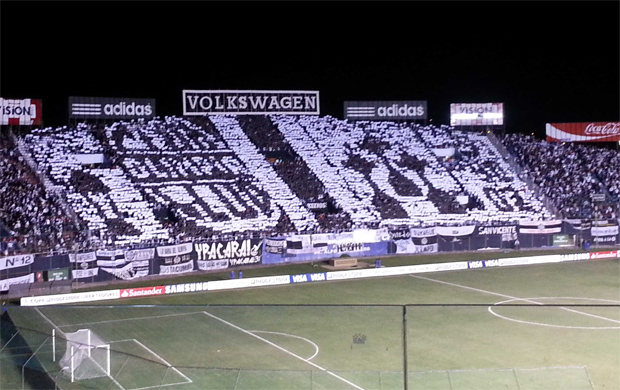 TORCIDA DO OLIMPIA MONTA MOSAICO PARA O DUELO DIANTE DO FLAMENGO PELA LIBERTADORES