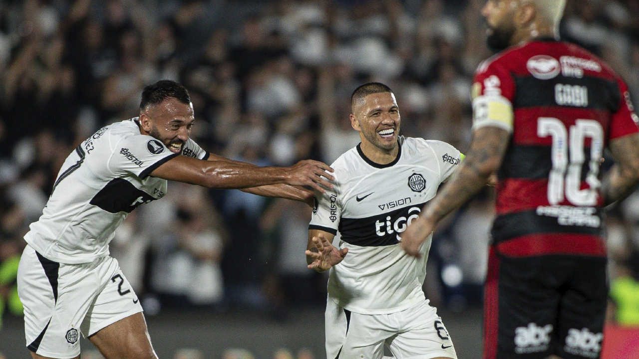 Olimpia celebrates a devastating victory / Photo: Reproduction @OlimpiaMedia