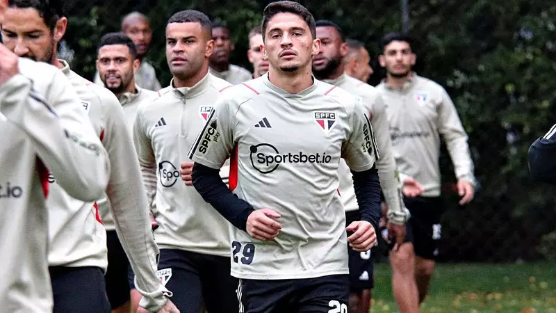 DE OLHO NO RIVAL: SÃO PAULO TERÁ 5 DESFALQUES PARA ENFRENTAR O FLAMENGO, MAS LUCAS MOURA VAI PARA O JOGO