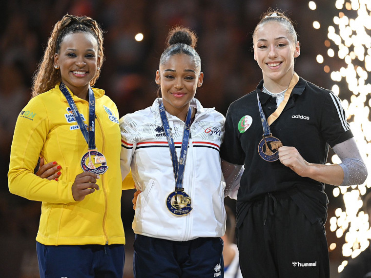 GINASTAS DO FLAMENGO CONQUISTAM MEDALHAS NA COPA DO MUNDO EM PARIS