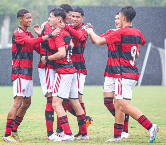 FLAMENGO VENCE A SEGUNDA NO TORNEIO GUILHERME EMBRY SUB-16