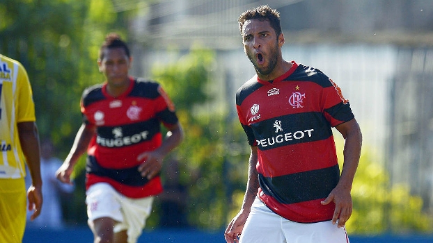 IBSON RELEMBRA DUELO NOSTÁLGICO CONTRA O SÃO PAULO E SE DECLARA AO FLAMENGO: ''É DE ARREPIAR''