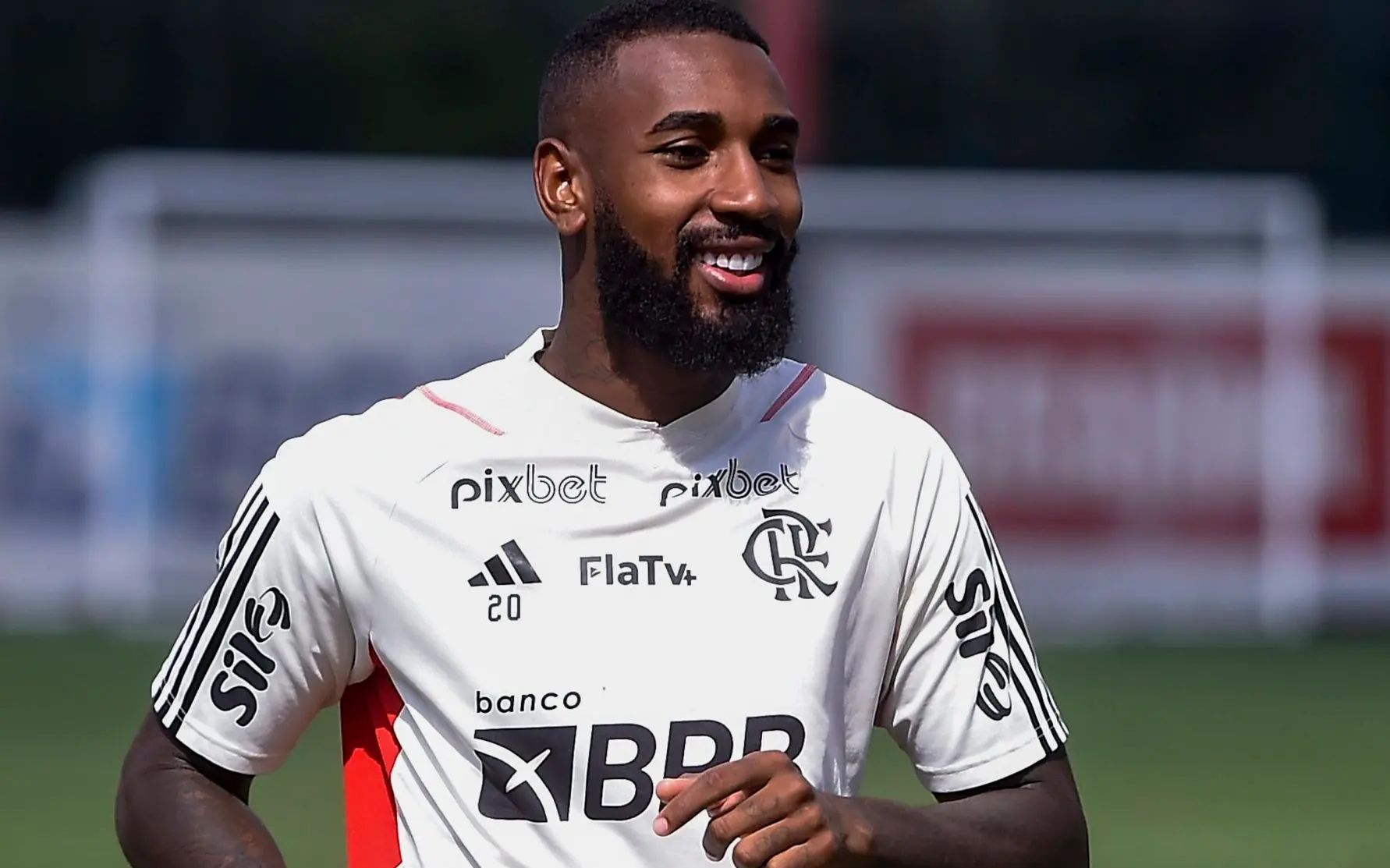 GERSON DO FLAMENGO PARABENIZA UM TORCEDOR NAS REDES SOCIAIS; ENTENDA