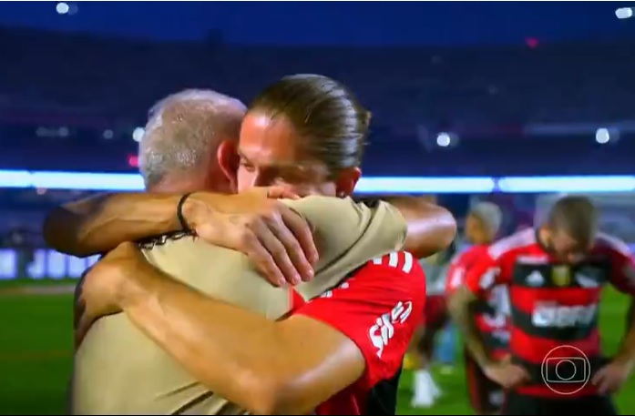 DORIVAL CONSOLA JOGADORES DO FLAMENGO APÓS DERROTA PARA O SÃO PAULO