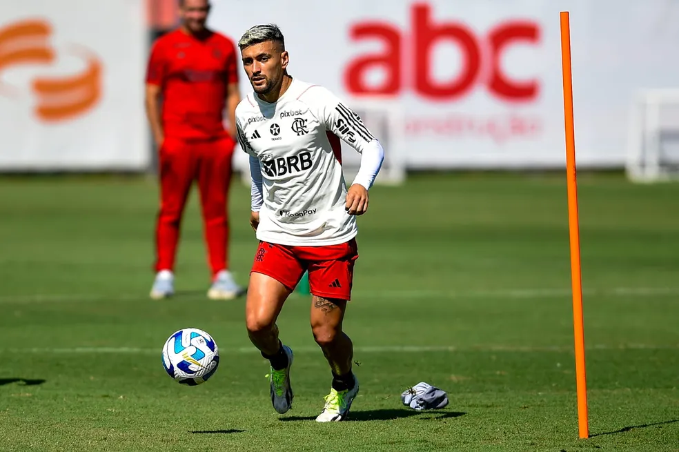 OLHA ESSA! FLAMENGO BATE O MARTELO SOBRE A PARTICIPAÇÃO DO ARRASCAETA EM FINAL