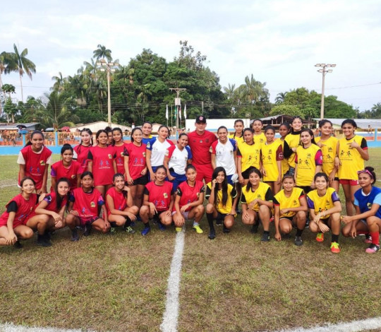 OBSERVADOR TÉCNICO DO FUTEBOL FEMININO DO FLAMENGO ACOMPANHA SELETIVA NO AMAZONAS E VISITA ALDEIA INDÍGENA