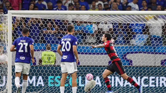 NA ESTREIA DE TITE, FLAMENGO MOSTRA FORÇA E BATE O CRUZEIRO NO MINEIRÃO