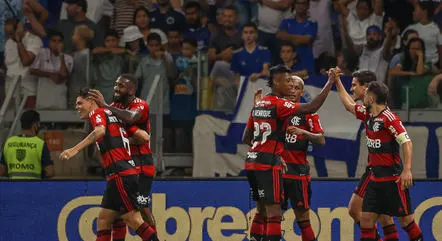 Flamengo busca manter invencibilidade contra o Cruzeiro - Foto: Reprodução