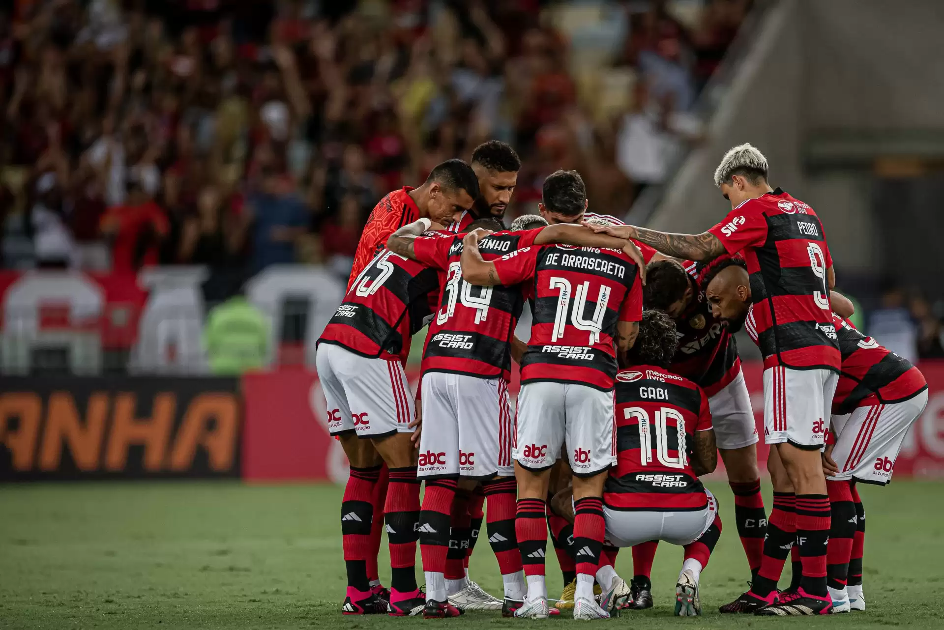 TEM GENTE DE OLHO NA NEO QUIMICA ARENA! SCOUTS DA LIGA ITALIANA E DA LA LIGA ESTARÃO OBSERVANDO JOGADOR RUBRO-NEGRO