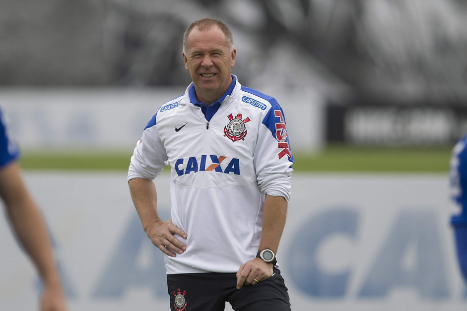 DE OLHO NO RIVAL: FLAMENGO ENFRENTARÁ UM CORINTHIANS EM CRISE E COM NOVO TÉCNICO