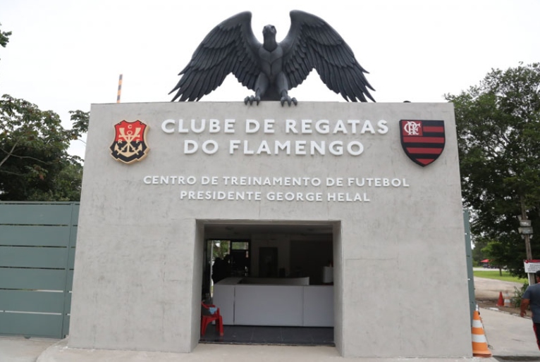 JOIA DA BASE DO FLAMENGO COMEMORA CONVOCAÇÃO PARA A SELEÇÃO SUB-17 NA COPA DO MUNDO DA INDONÉSIA