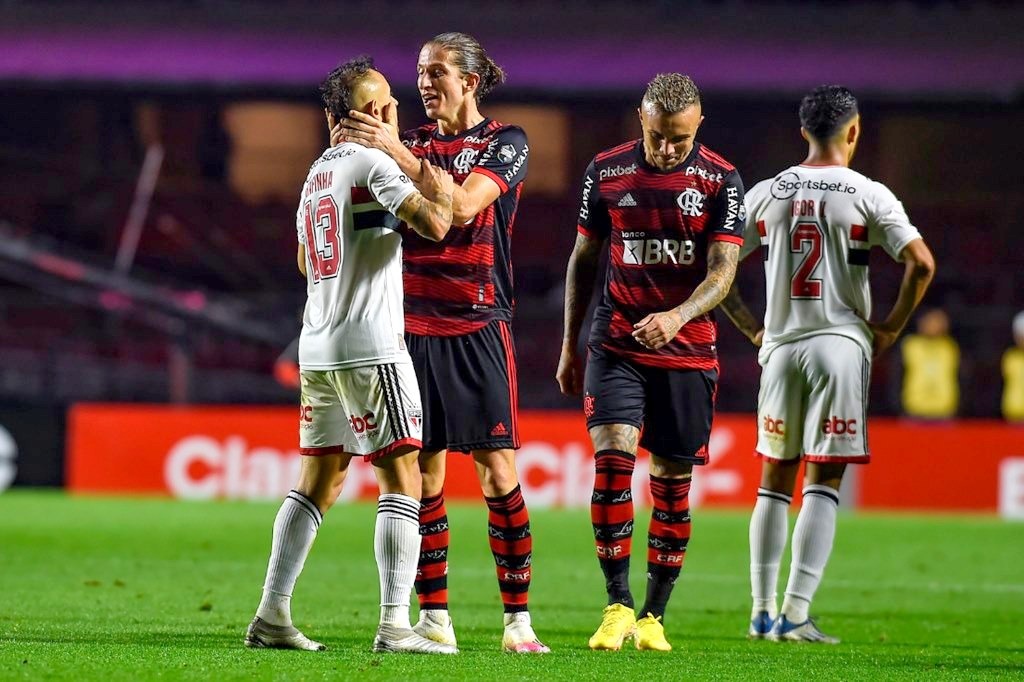 EX-FLAMENGO REVELA QUE DECISÃO DE SAIR DO CLUBE FOI UMA DAS MAIS DIFÍCEIS DA CARREIRA:"EU PRECISAVA"