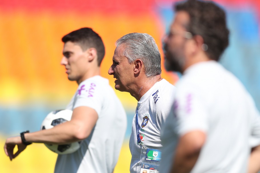 Tite e Comissão Técnica da Seleção Brasileira / Lucas Figueiredo 