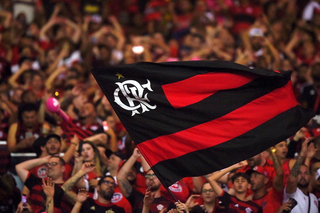 Torcida do Flamengo esgota ingressos para o jogo contra o Bahia na Arena Fonte Nova pelo Brasileirão