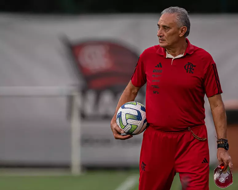 TITE REVELA TÁTICA USADA PARA APROVEITAR NOVAMENTE MEDALHÃO DO CLUBE FLAMENGO