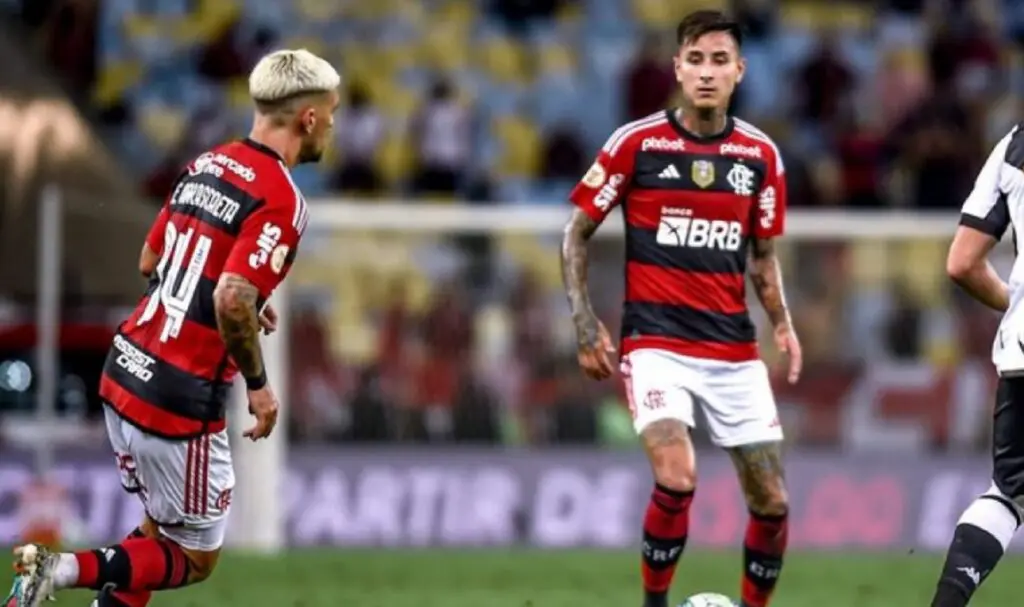 PULGAR EM REDE SOCIAL FELICITA A VITÓTIA DO FLAMENGO CONTRA O BRAGANTINO E DIZ : "VAMOS BUSCAR"