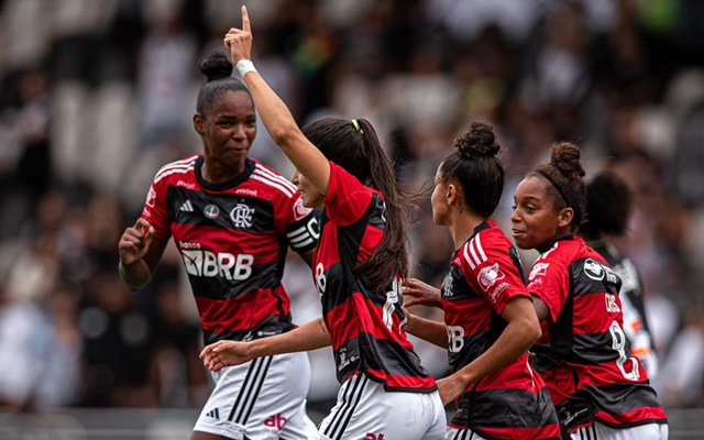 FLAMENGO VENCE O BOTAFOGO PELA COPA RIO FEMININA