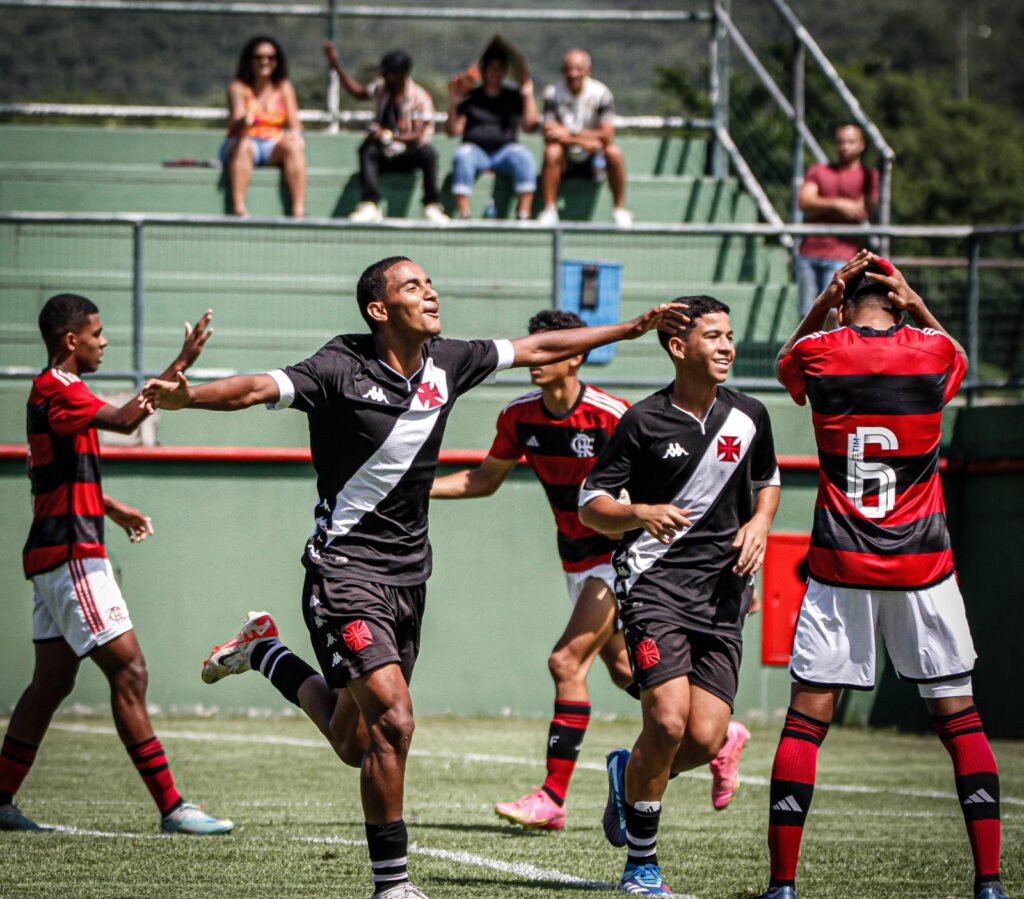 FLAMENGO SUB-15 EMPATA NO PRIMEIRO JOGO DA FINAL DO CARIOCA COM O VASCO