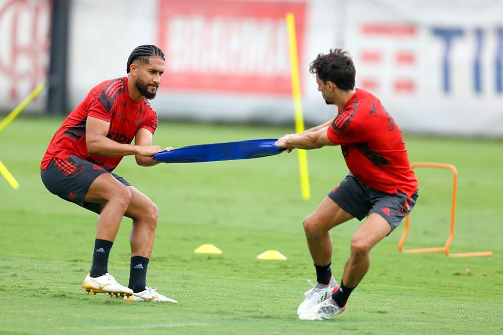 MAIS UM! BAHIA PRETENDE LEVAR OUTRO EX-JOGADOR DO FLAMENGO MAS ESBARRA EM SALÁRIO ALTO DO ATLETA