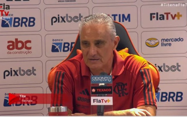 Técnico do Flamengo, Tite busca informações sobre jogador do Santos