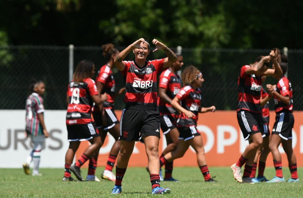 COM HAT-TRICK DE GICA, FLAMENGO VENCE O FLUMINENSE NA COPA RIO FEMININA