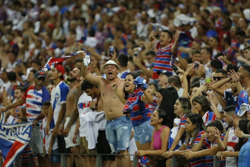 CASA CHEIA! CASTELAO TERÁ MAIS DE 45 MIL PESSOAS PARA ACOMPANHAR FLAMENGO X FORTALEZA