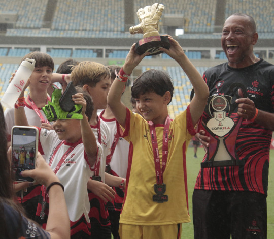 NO MARACANÃ E COM PRESENÇA DE DIEGO RIBAS, ENCERRAMENTO DA COPA FLA BRASIL 2023 É UM SUCESSO