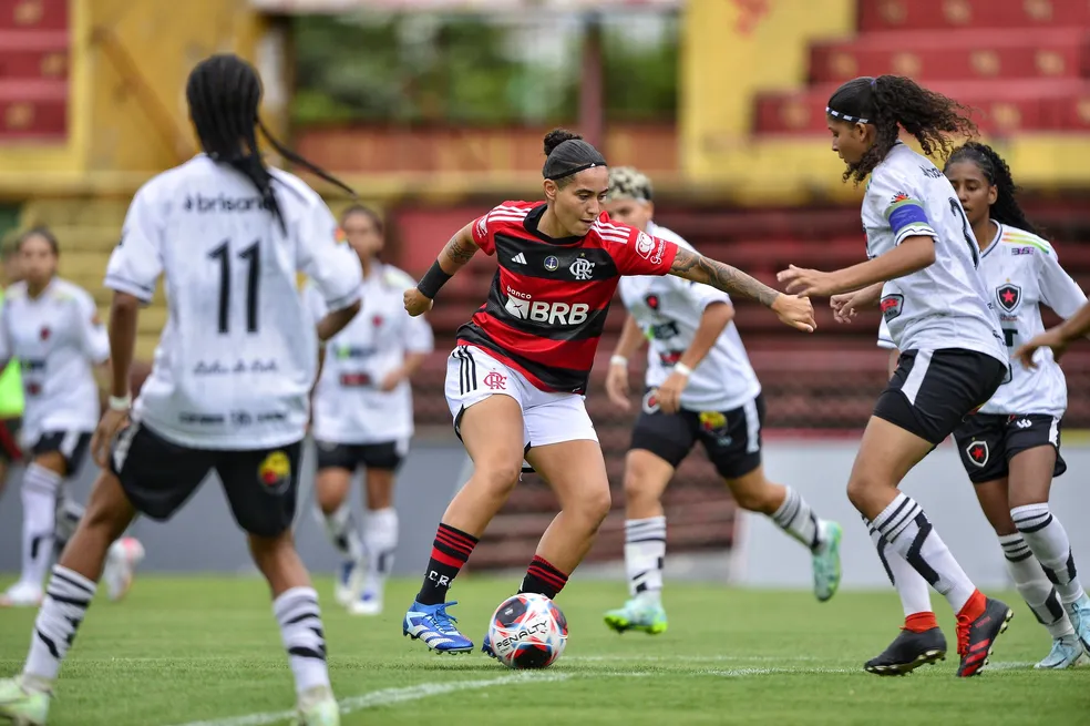 COM O FLAMENGO ENVOLVIDO, COPINHA FEMININA COMEÇARÁ A DEFINIR SEMIFINALISTAS NESTE DOMINGO