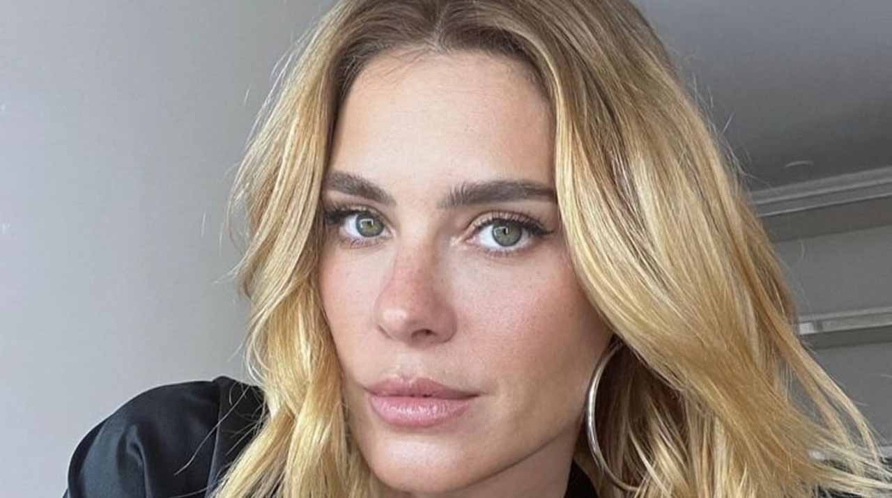 CAROLINA DIECKMAN APROVEITA O DIA DE SOL E MOSTRA BELEZA NATURAL