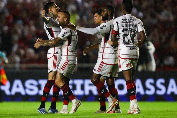 Escalação do Flamengo: Arrascaeta e Pulgar devem ser titulares