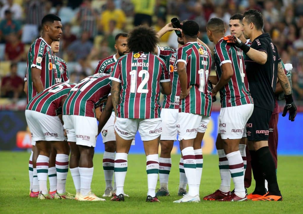 E ESSA?! FLUMINENSE ANUNCIA CONTRATAÇÃO DE EX-ZAGUEIRO DO FLAMENGO