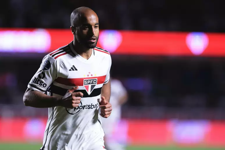 DE OLHO NO RIVAL! LUCAS MOURA SAI LESIONADO E PODE SER DESFALQUE DO SÃO PAULO PARA ENCARAR O FLAMENGO