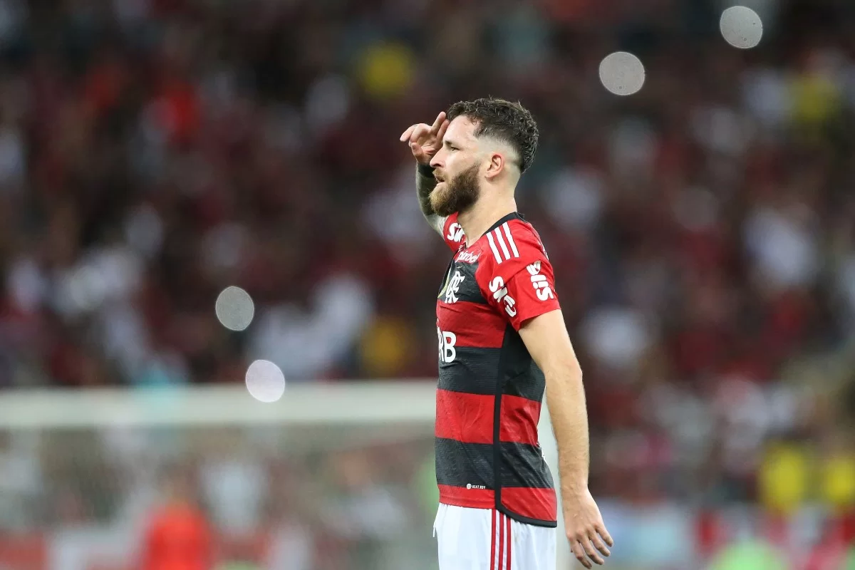 LOW! LÉO PEREIRA IS INJURED AND WILL BE MISSED FROM FLAMENGO FOR THE NEXT GAMES