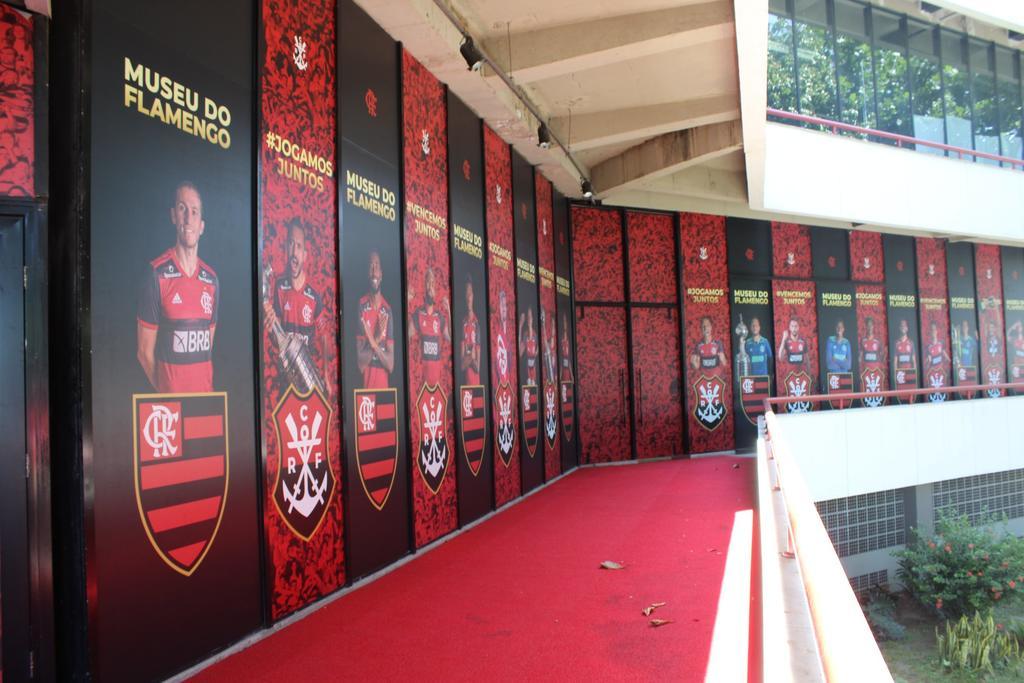 Exposição no Museu Flamengo destaca projeto social do clube com alunos da rede pública