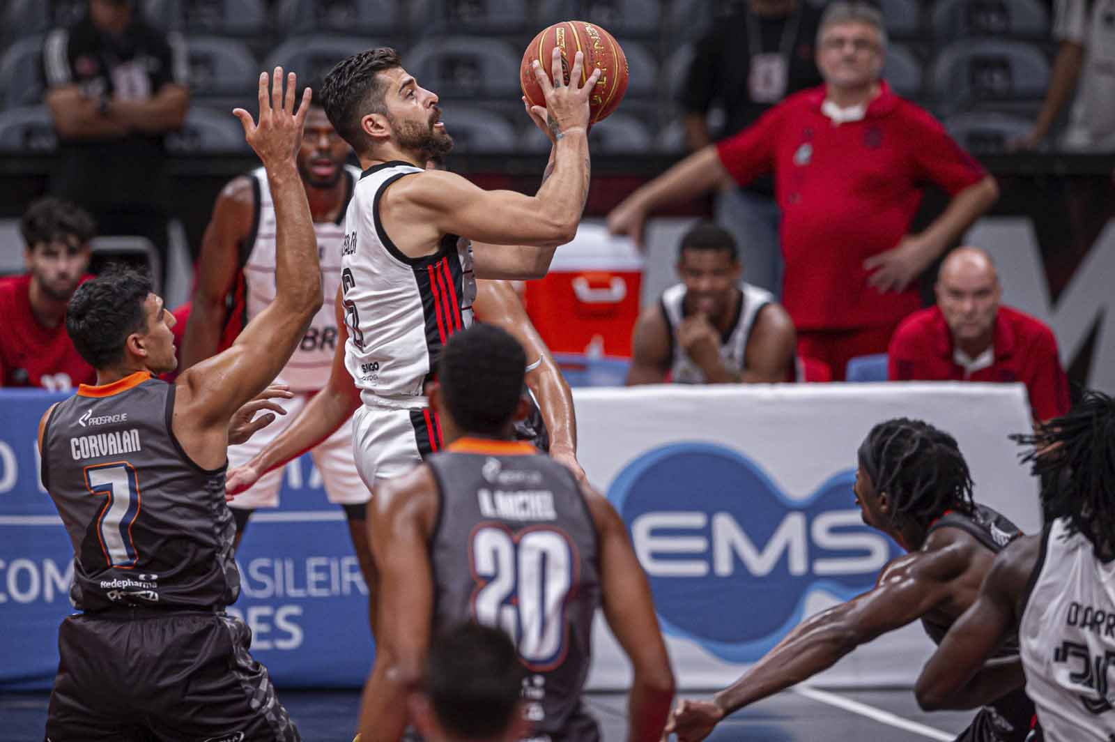 COM DOMÍNIO DO INÍCIO AO FIM, FLABASQUETE VENCE UNIFACISA POR 101 A 73 PELO NBB